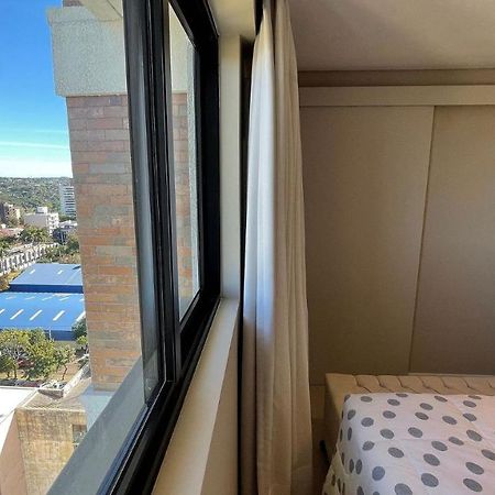 Studio No Ultimo Andar No Centro De Foz Com Vista Para O Rio Parana Apartment Foz do Iguacu Ngoại thất bức ảnh
